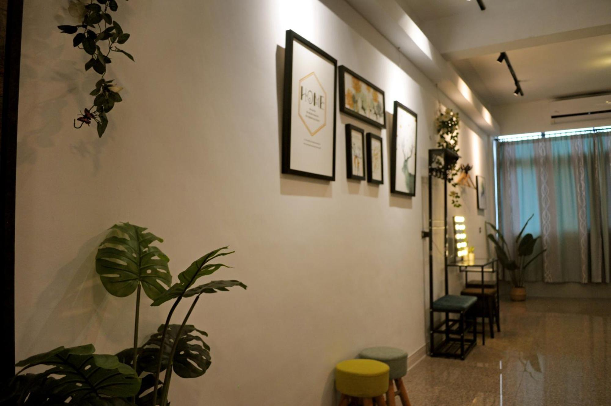 Lu-Kang Traveler Inns Луган Экстерьер фото
