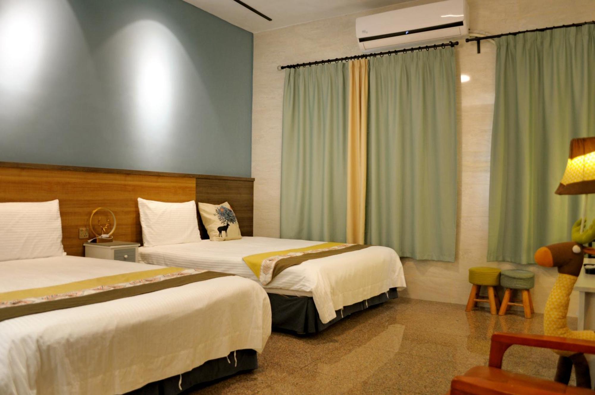 Lu-Kang Traveler Inns Луган Экстерьер фото